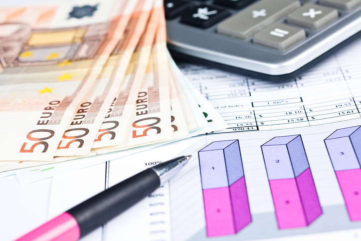 EUR under huge pressure as parity on EUR/USD approaches